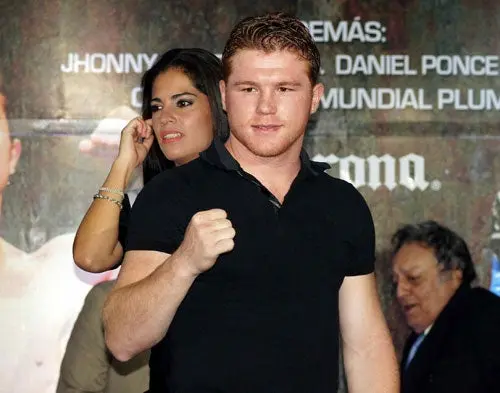 Acusan al hermano del Canelo de homicidio