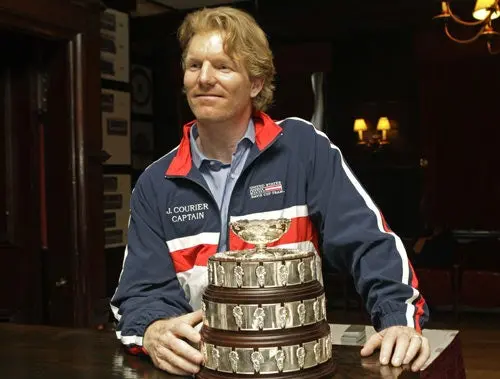 Jim Courier negó que sean favoritos ante España en Copa Davis