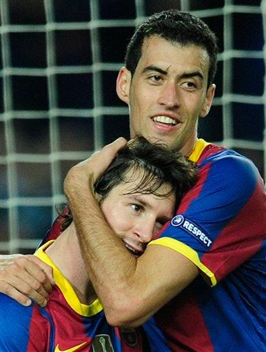 Barcelona lidera con doblete de Messi