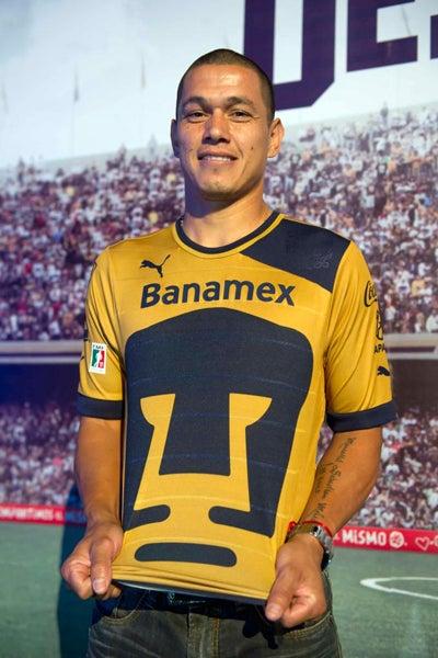 Verón el gran defensa de pumas l CÉSAR VICUÑA