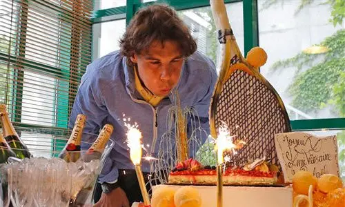 Celebra Nadal cumpleaños 26