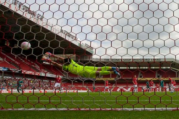 Con golazo de Marco Fabián al minuto 39 | CÉSAR VICUÑA