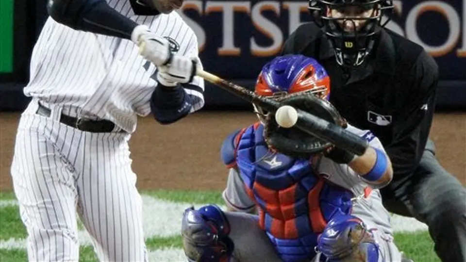 Los Yanquis ganan 7-2 a Rangers y siguen vivos