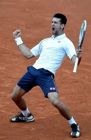 Nole salva cuatro match points ante Tsonga