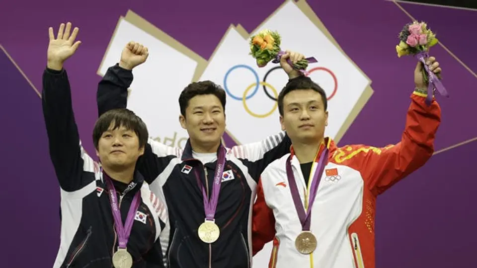 Corea del Sur hace el 1-2 en tiro con pistola 50 metros