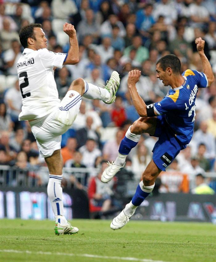 Real Madrid aplastó al Getafe con un marcador un hat-trick de Cristiano Ronaldo y uno de Benzema (FOTO: AP)