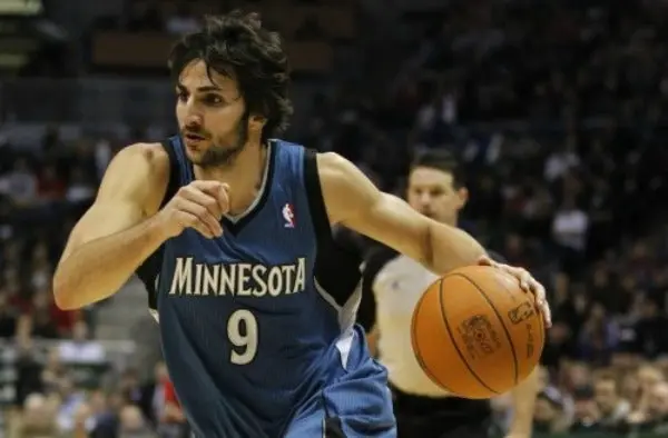 Minnesota renueva a Ricky Rubio