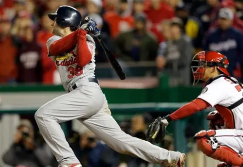 Cardenales vienen de atrás y eliminan a los Nacionales