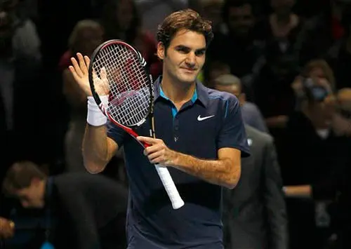 Federer venció fácilmente a Nadal en la Copa Masters