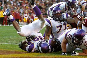 Los Vikingos se impusieron 33-26 a Washington