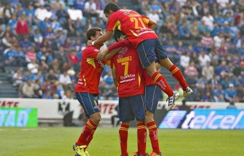 Morelia dejó eliminada a La Máquina sobre la cancha del Estadio Azul (FOTO: MEXSPORT)