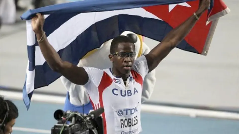 El cubano Dayron Robles califica en 110m con vallas
