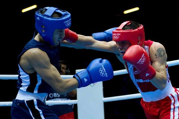 Óscar Valdez logró su pase a Cuartos de Final tras vapulear Anvar Yunusov de Tajikistán | Mexsport