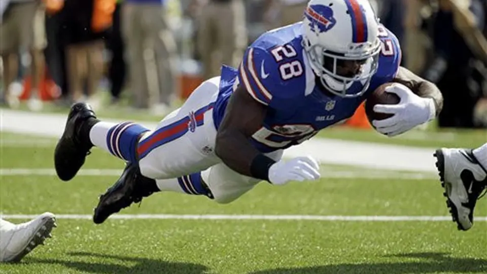 Spiller guía a los Bills a victoria sobre Jefes