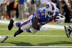 Spiller guía a los Bills a victoria sobre Jefes