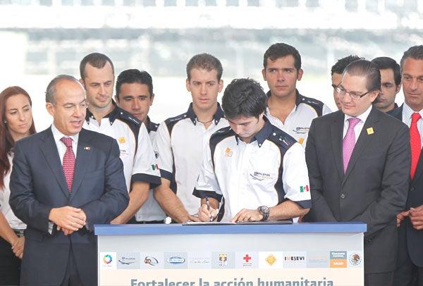 Firma del acuerdo para impulsar la seguridad vial | DANIEL GÁMEZ