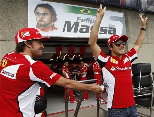 Ferrari recauda 1.8 millones de euros para víctimas de terremoto
