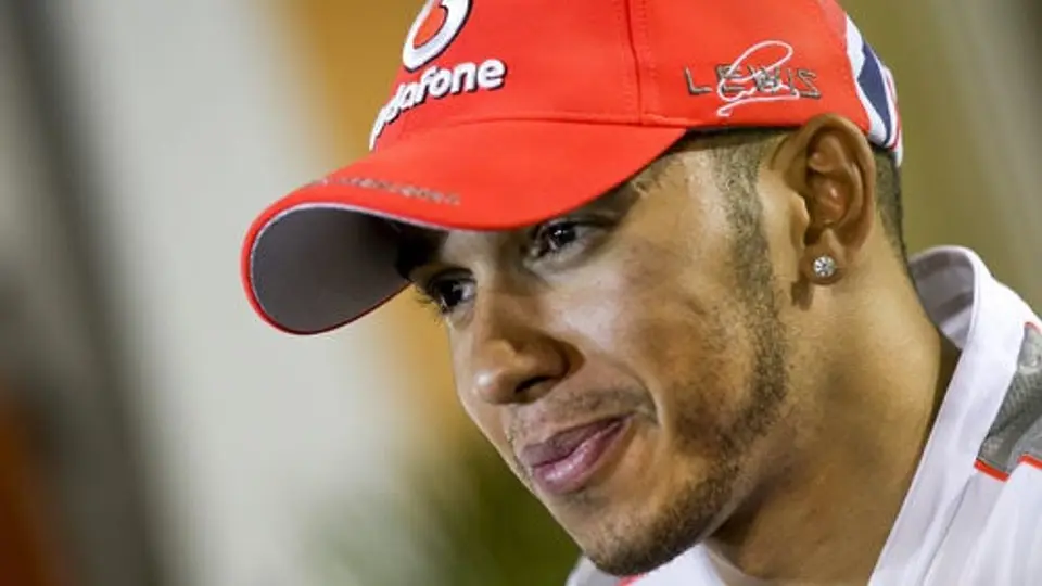 Hamilton contento por la evolución de su auto