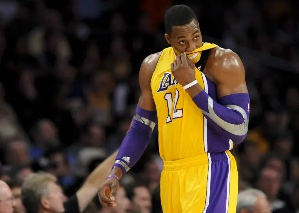 Lakers cae ante Clippers y suma su tercera derrota?