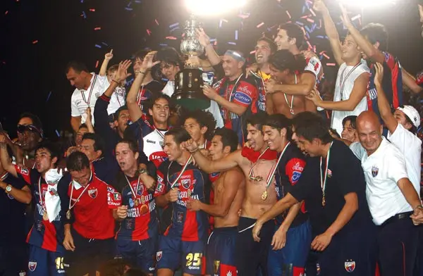 Atlante alzó una liga mexicana por última vez en el Apertura 2007, suma tres títulos | MEXSPORT