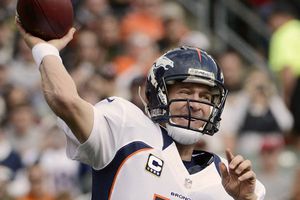 Manning y Luck, con números similares