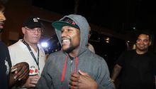 Mayweather Jr es puesto en libertad