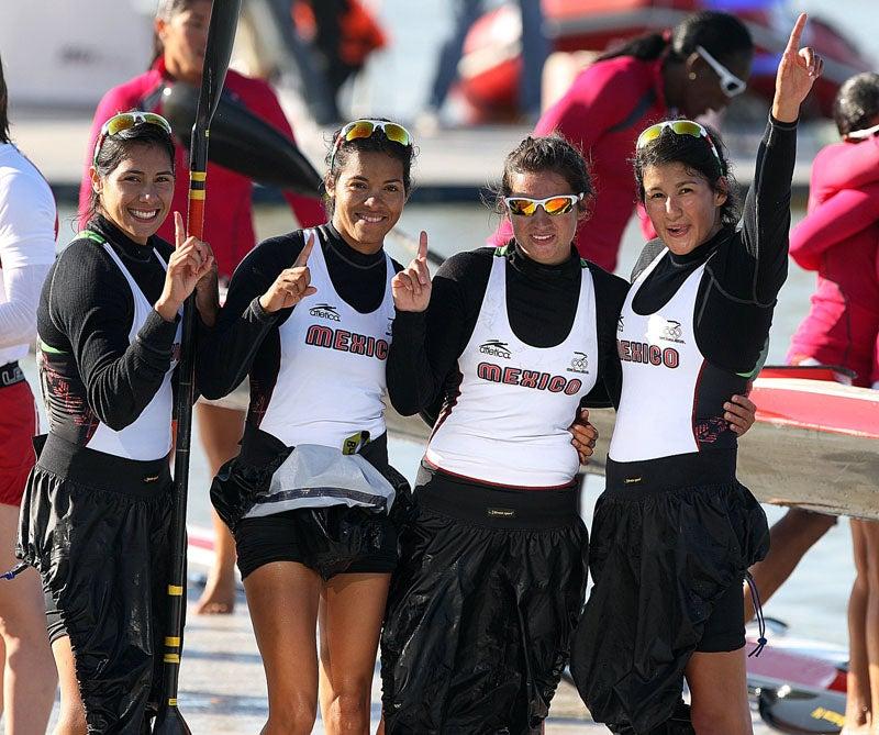 Maricela Montemayor, Karina Alanis, Anais Abraham y Alicia Guluarte consiguieron el segundo lugar. FOTO: MEXSPORT