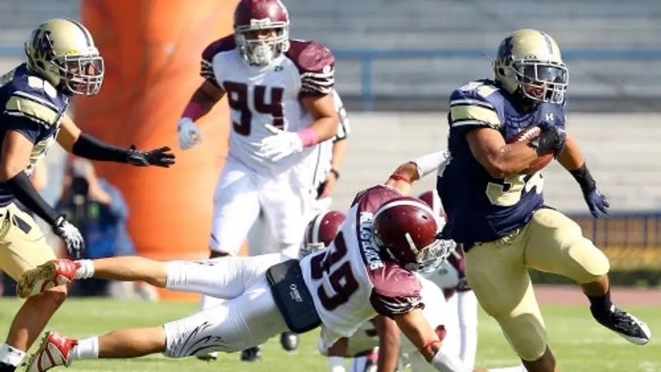 Pumas CU se lleva el Clásico y arrasa 32-12 a Águilas Blancas
