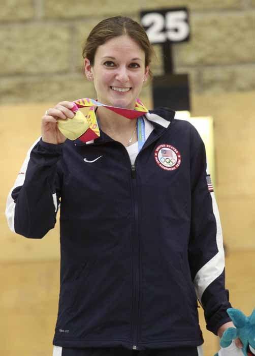 La estadounidense Emily Caruso hizo 497.8 para colgarse el oro. FOTO: MEXSPORT