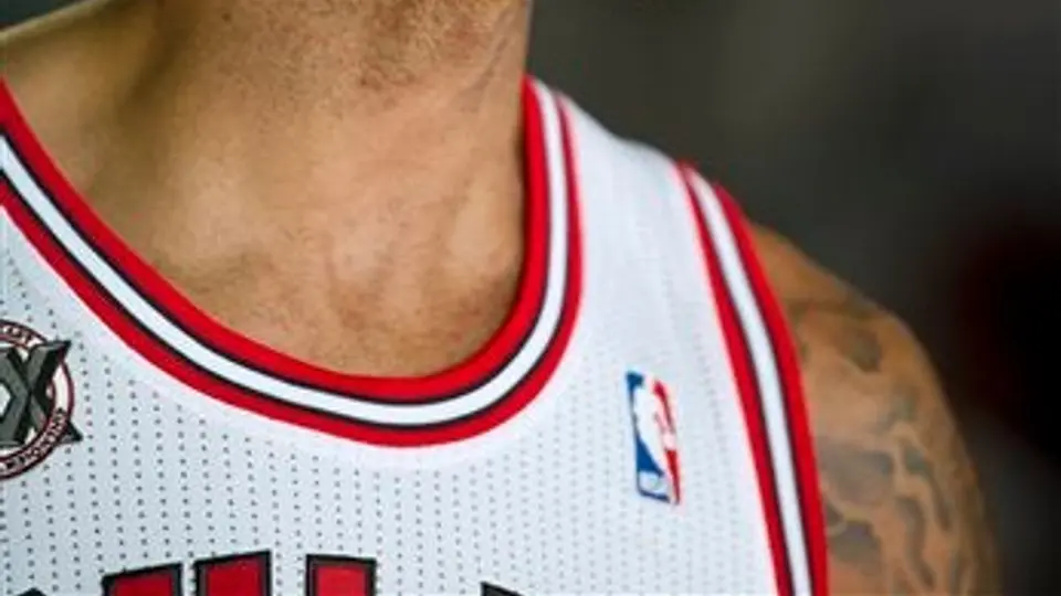 Operan de la mano con éxito a Carlos Boozer por fractura