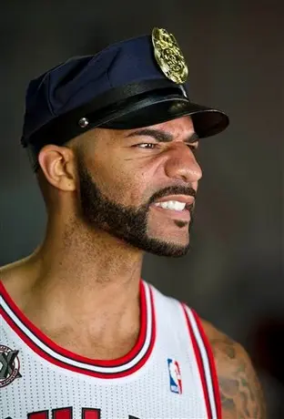 Operan de la mano con éxito a Carlos Boozer por fractura