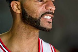 Operan de la mano con éxito a Carlos Boozer por fractura