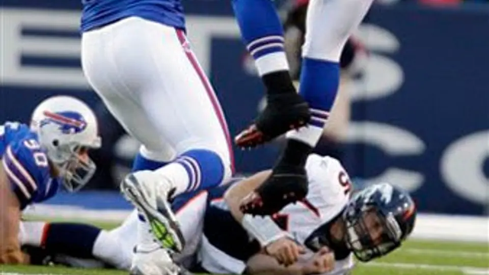 Tebow tuvo su peor aparición y Denver cayó 14-40 ante Bills