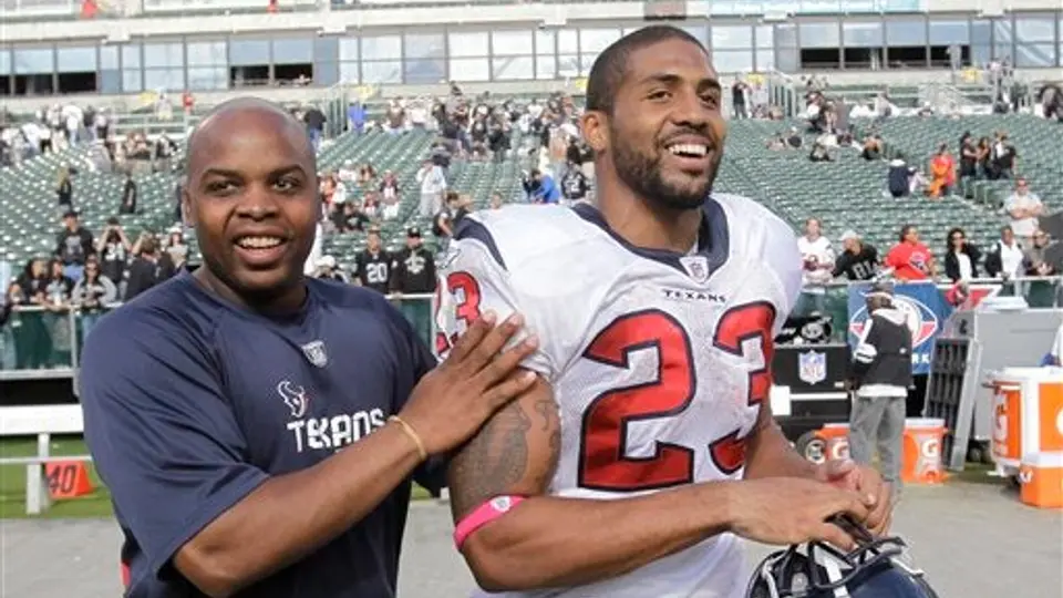Foster emerge de la banca para dar triunfo a Houston sobre Raiders