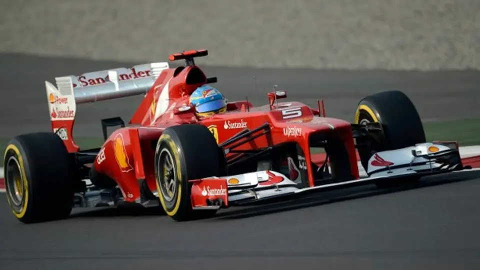 'Competiré contra el director técnico de Red Bull, no contra Vettel': Alonso