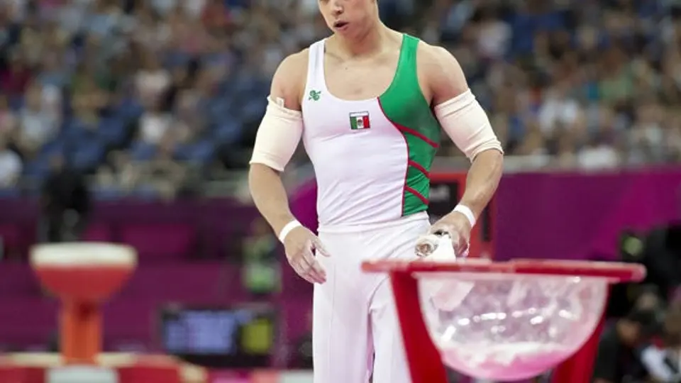 Daniel Corral termina quinto en barras paralelas