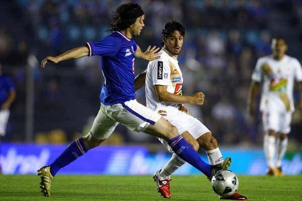 Cruz Azul y Morelia se enfrentan en el encuentro de Semifinales en el Estadio Azul (FOTO: MEXSPORT)