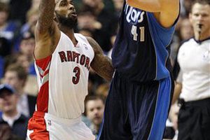 Dallas gana al fin; 99-86 a Toronto