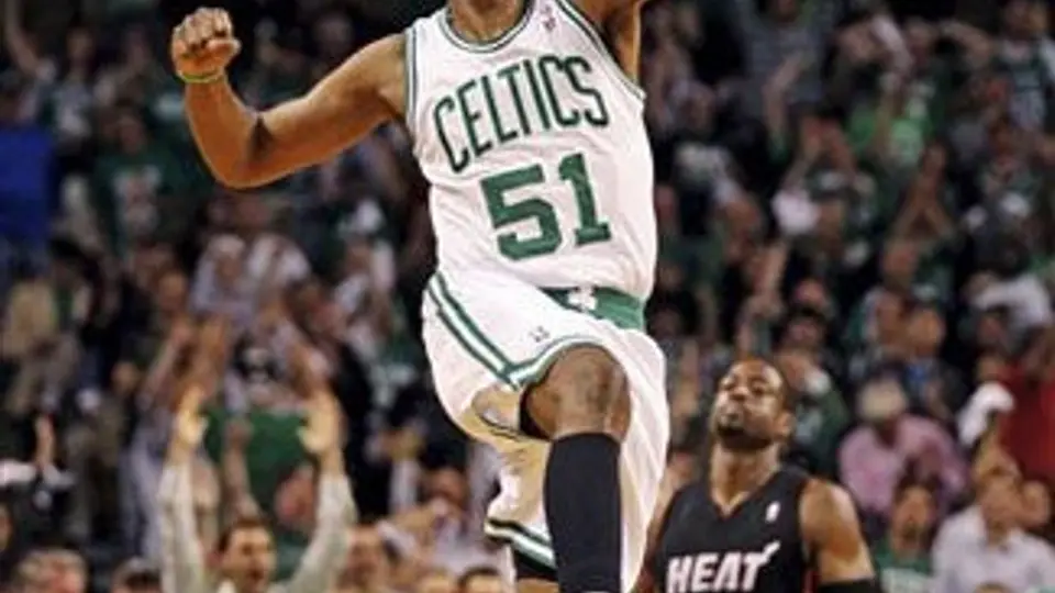 Celtics vencen en Tiempo Extra y empatan la serie