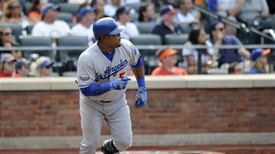 Dodgers derrotan a Mets en regreso de Uribe como vuelacercas