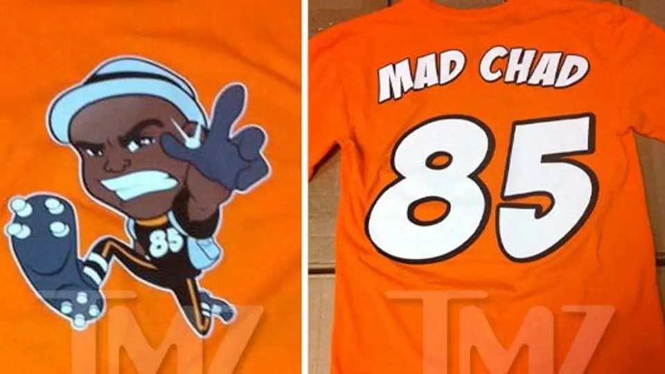 Ochocinco 'calienta' duelo contra Atlanta; manda regalos al equipo