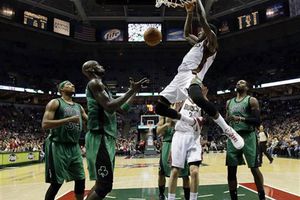 Bucks vienen de atrás y vencen a Celtics