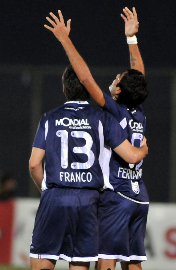 Guillermo Franco y Augusto Fernández anotaron al 86' y al 88'. FOTO: EFE