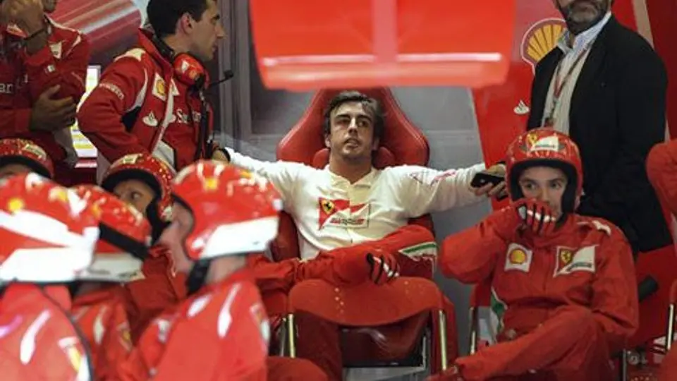 Grosjean se disculpó con Alonso vía 'sms'