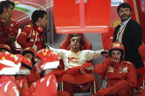 Grosjean se disculpó con Alonso vía 'sms'