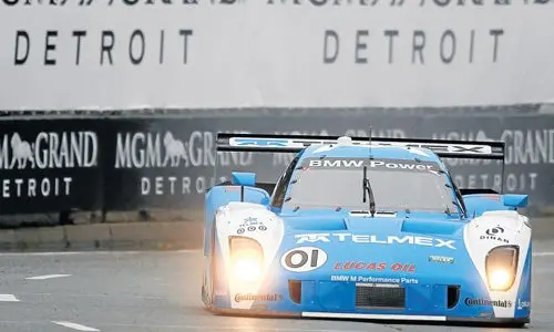 Rojas y Pruett en el podio de milagro