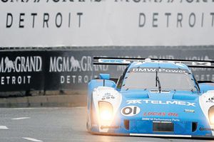 Rojas y Pruett en el podio de milagro