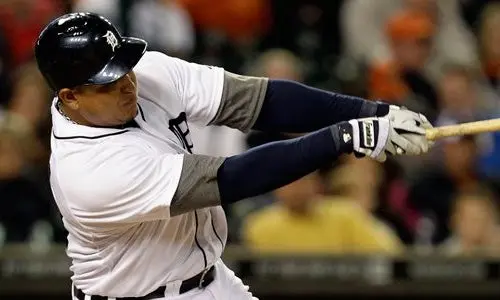 Miguel Cabrera da triunfo a Tigres