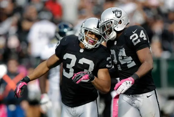 ?Raiders superan a los Jaguares en tiempo extra