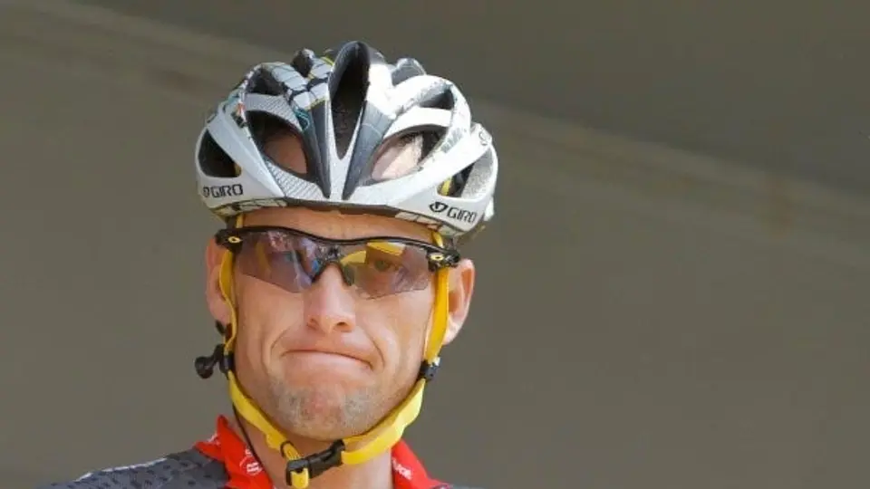 Armstrong rompe nexo con Livestrong
